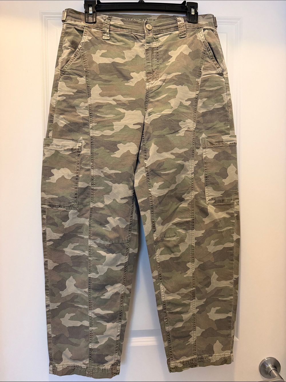 Woman Camo Cargo Pants - Olive Camo